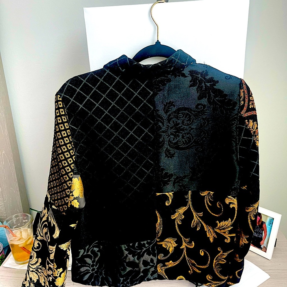 Size xs, one of a kind from Laguna beach. Worn once or twice, super comfy!